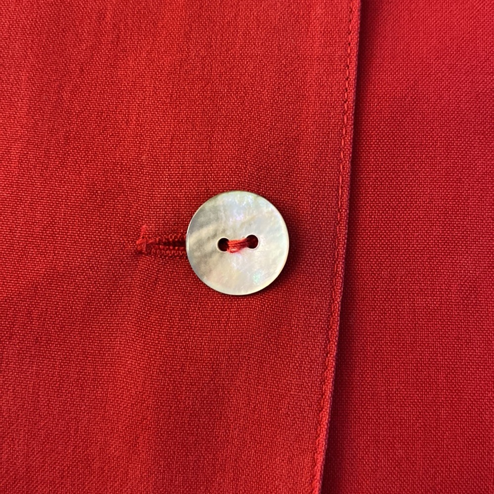 Anne Carson 100% silk women’s Red button down long sleeve shirt padded size M - Picture 5 of 12